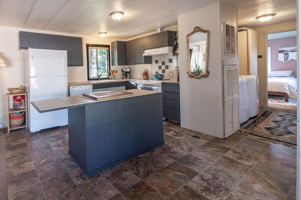 Photo of 64900 Hunnell Road 6 of 29
