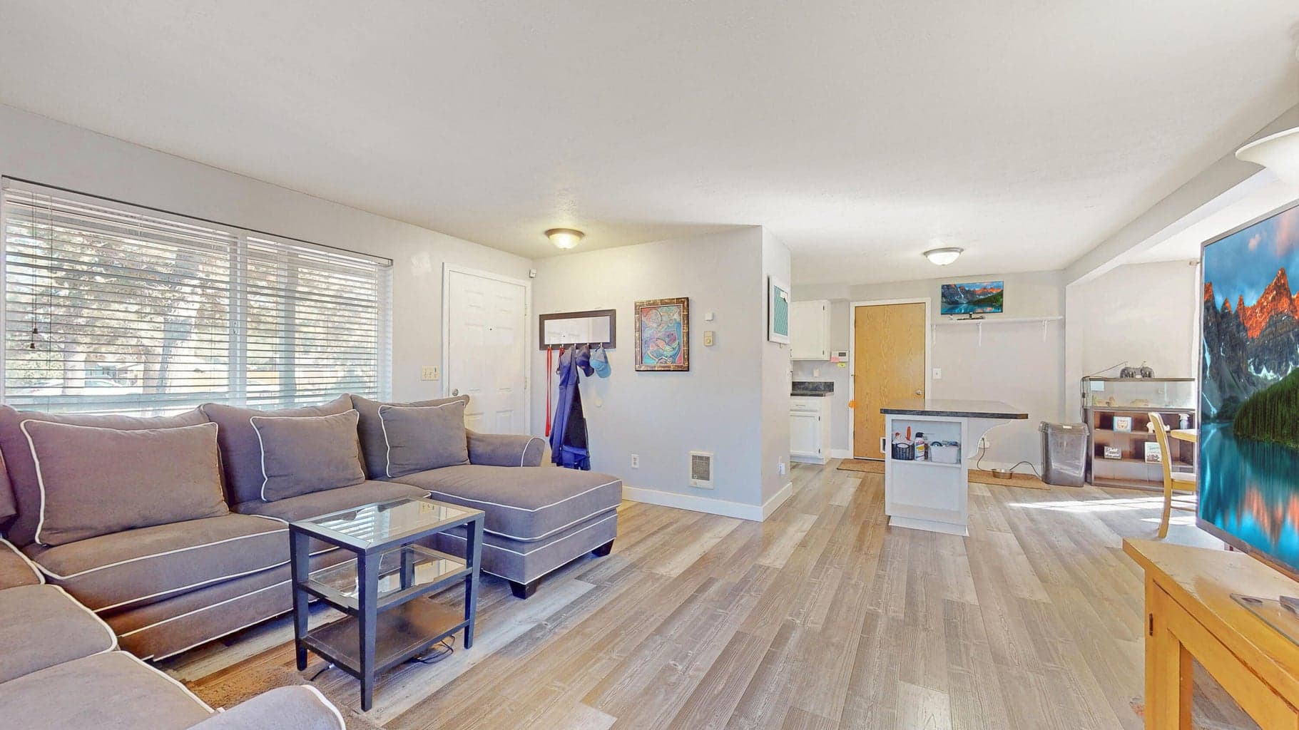 Photo of 2015 SW 20th Street 10 of 26