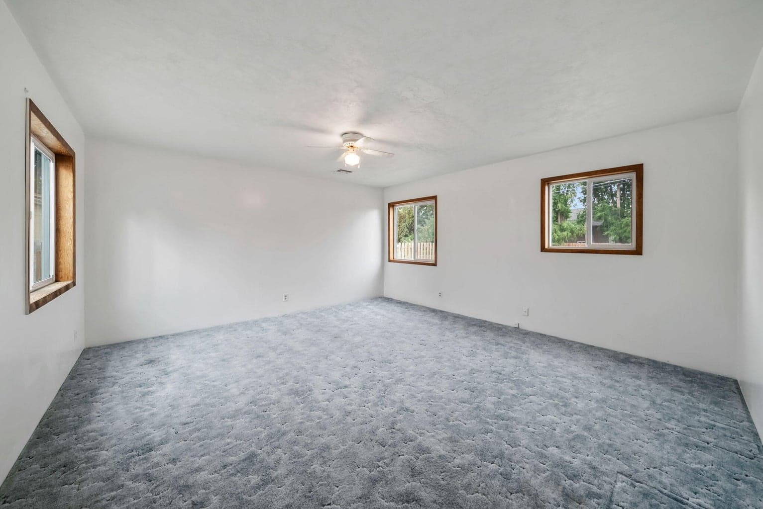 Photo of 2377 N Main Street 14 of 43