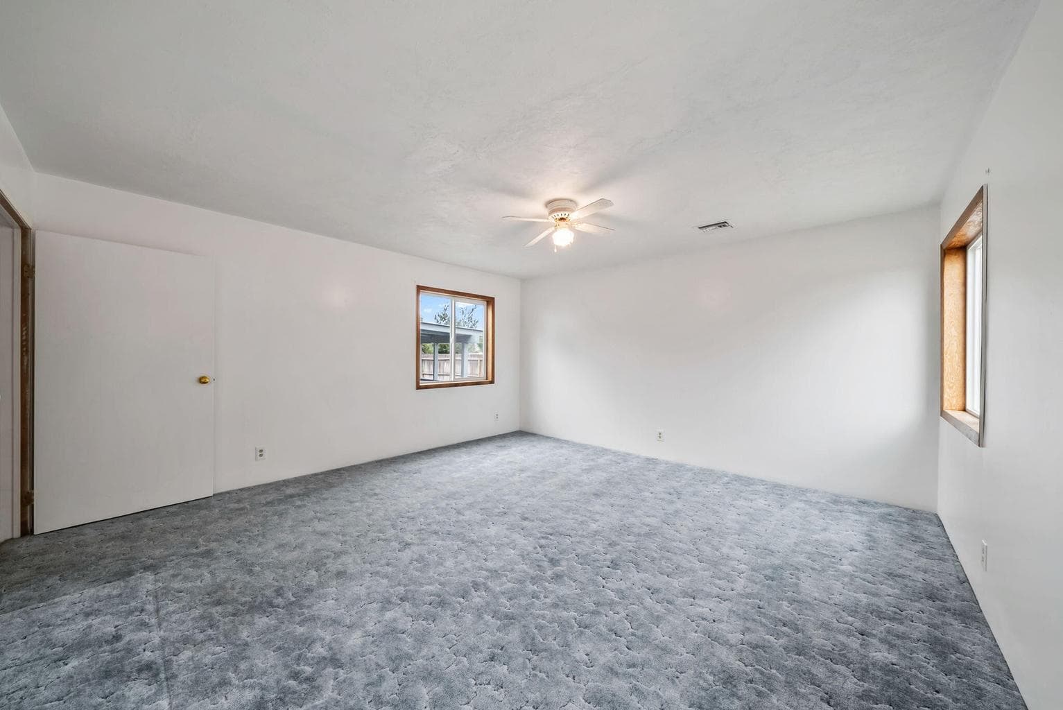 Photo of 2377 N Main Street 18 of 43