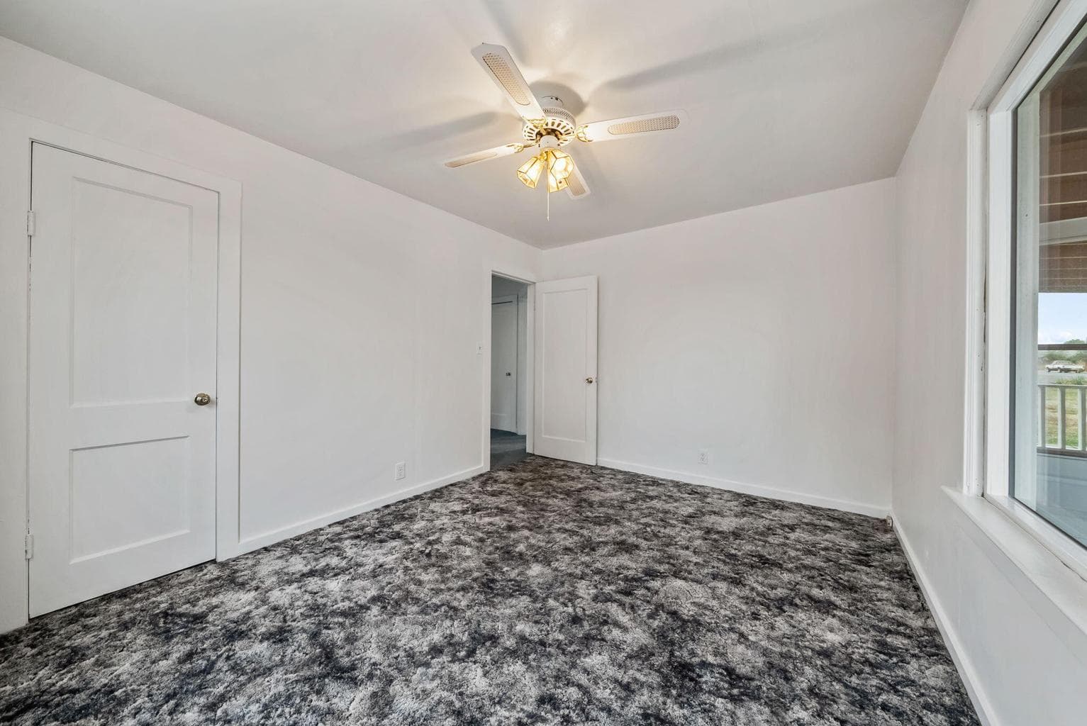 Photo of 2377 N Main Street 23 of 43