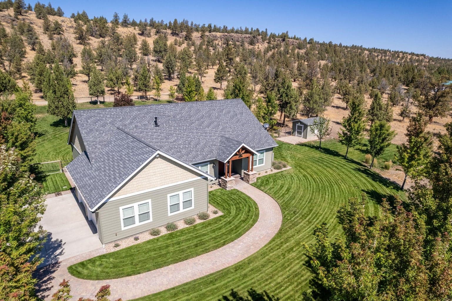 Photo of 10135 Coyner 3 of 61