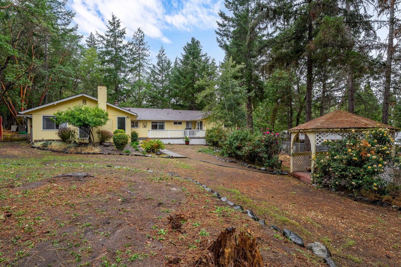 Photo of 310 Surrey 5 of 55