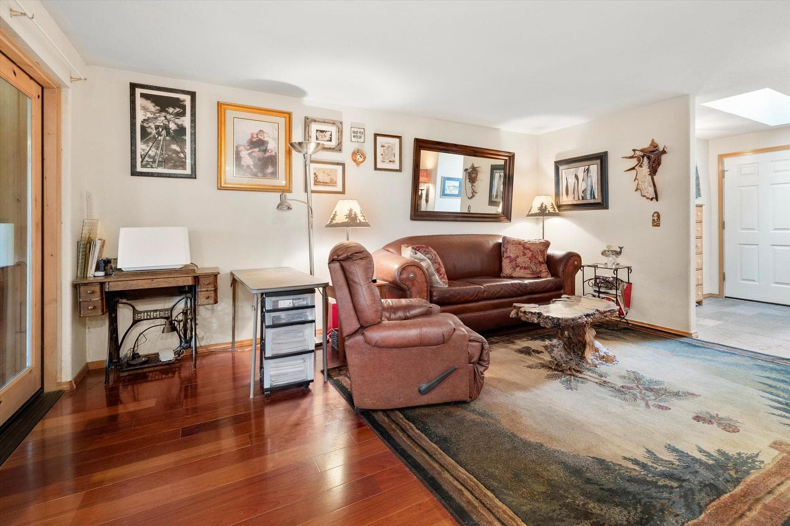Photo of 1622 NE Parkridge Drive 15 of 41