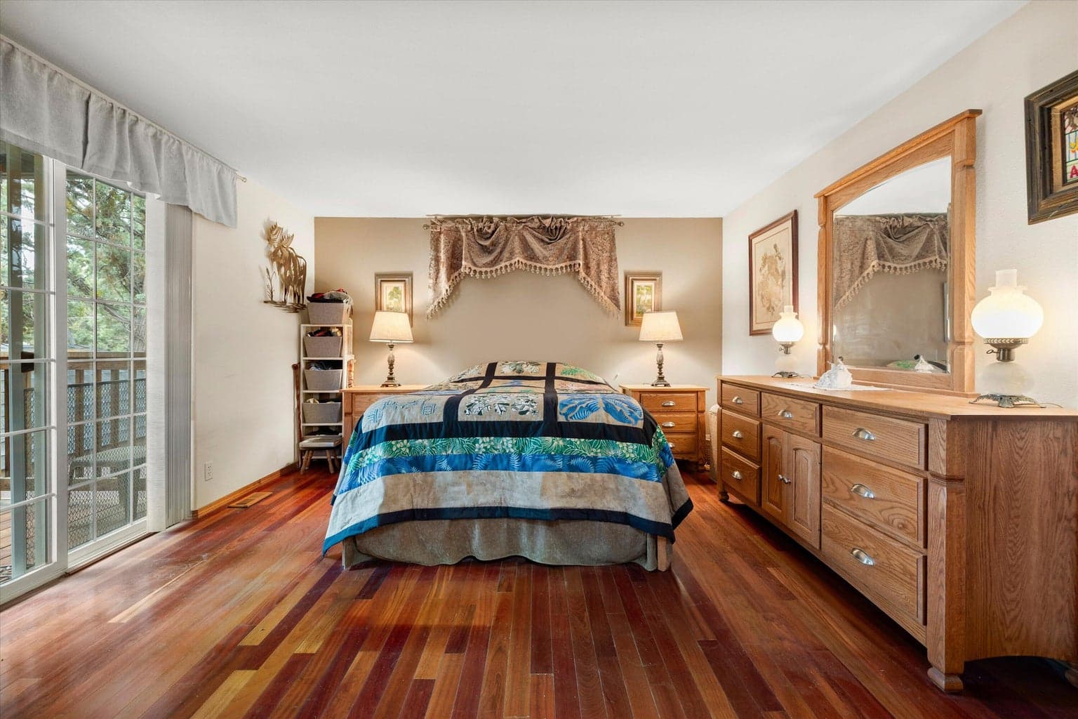 Photo of 1622 NE Parkridge Drive 20 of 41