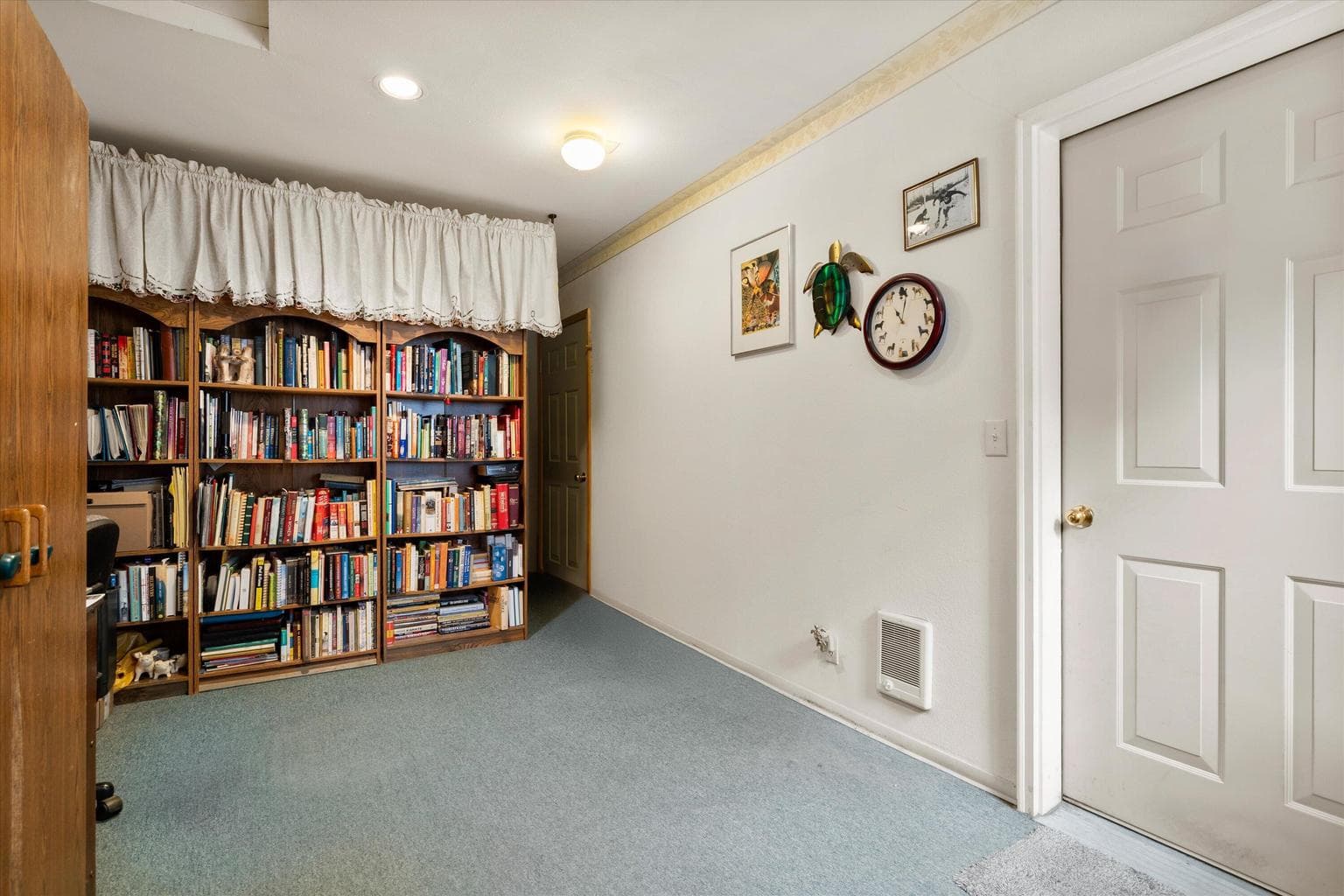 Photo of 1622 NE Parkridge Drive 30 of 41