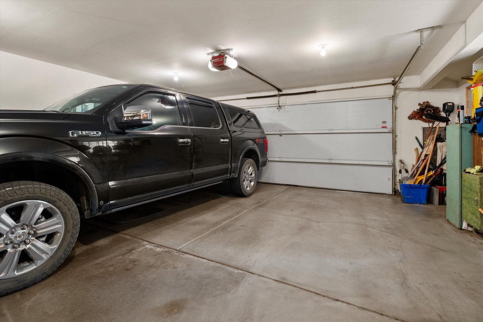 Photo of 1622 NE Parkridge Drive 31 of 41