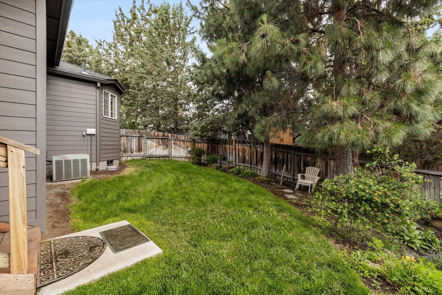 Photo of 1622 NE Parkridge Drive 36 of 41