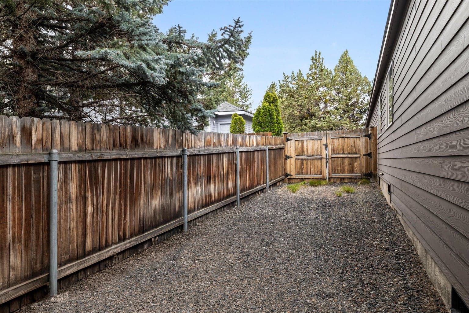 Photo of 1622 NE Parkridge Drive 40 of 41