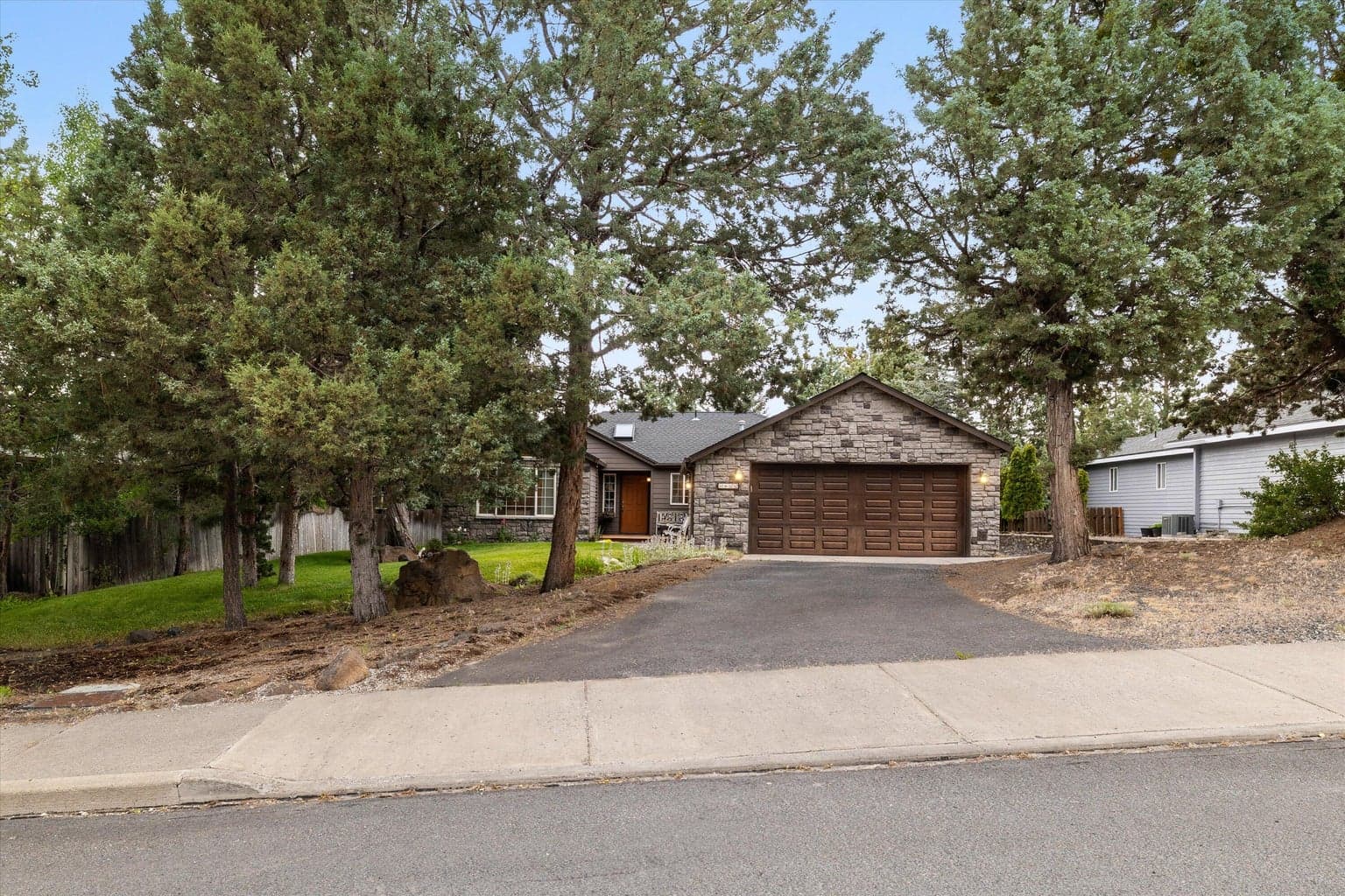 Photo of 1622 NE Parkridge Drive 41 of 41