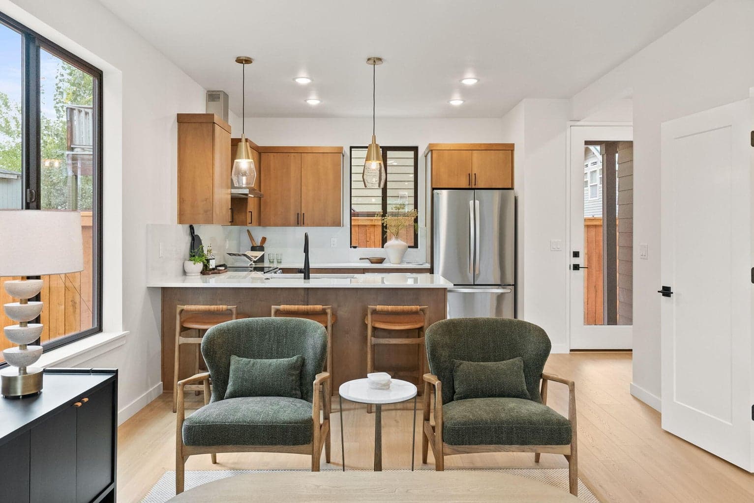 Photo of 129 NW Broadway Street 15 of 64