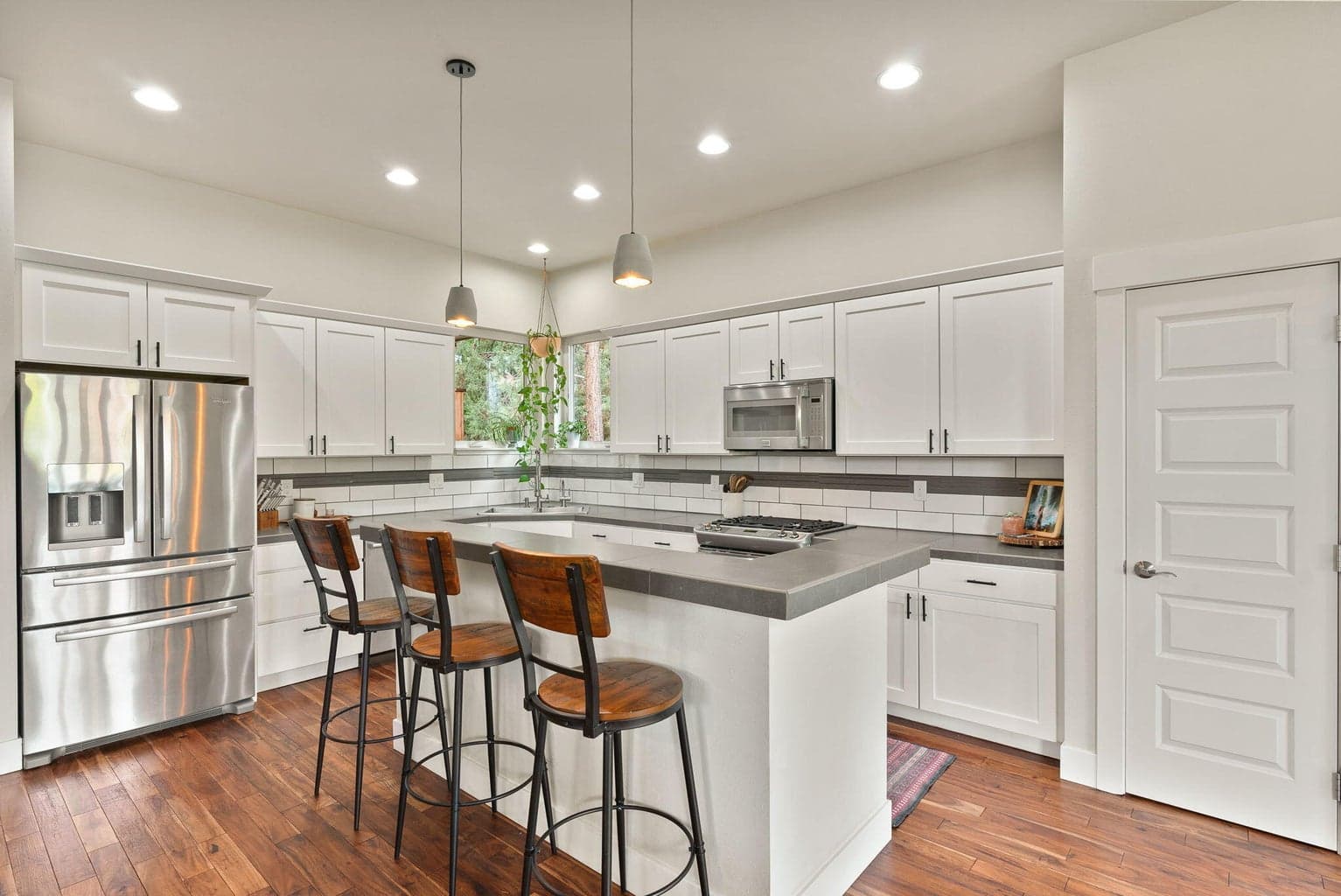 Photo of 2742 NW Rainbow Ridge Drive 28 of 127