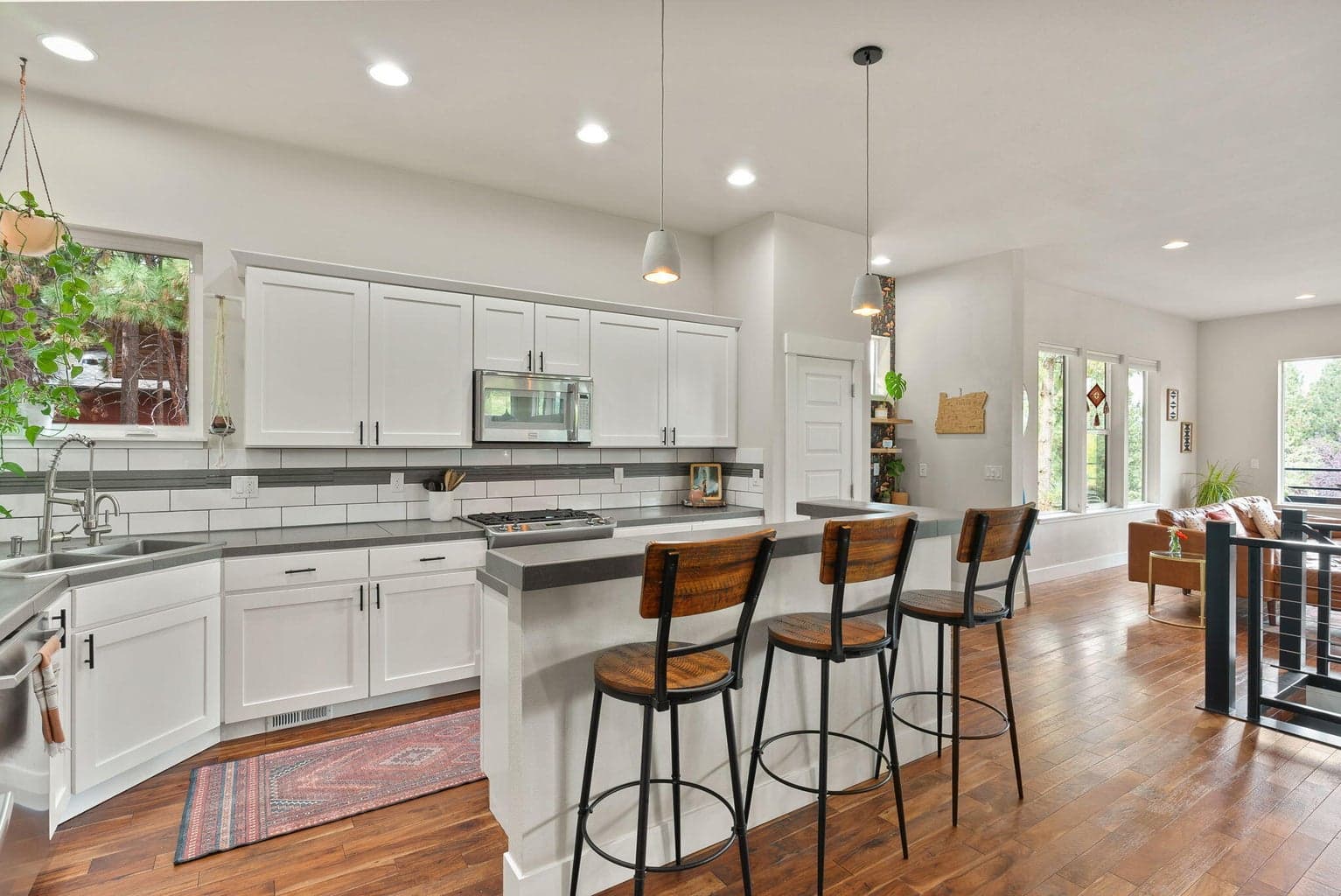 Photo of 2742 NW Rainbow Ridge Drive 29 of 127