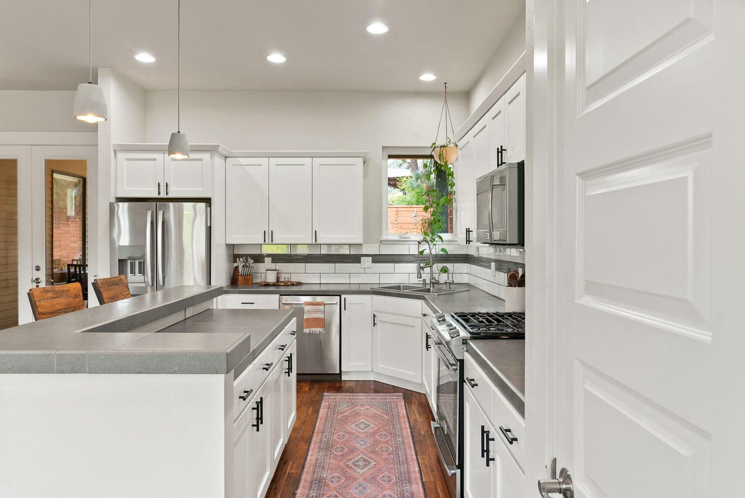 Photo of 2742 NW Rainbow Ridge Drive 34 of 127