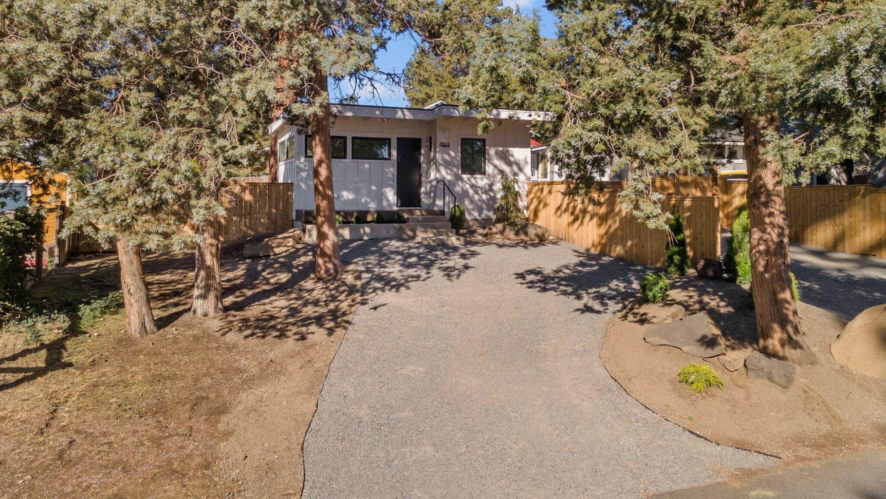 Photo of 1501 NW Newport Avenue 47 of 54