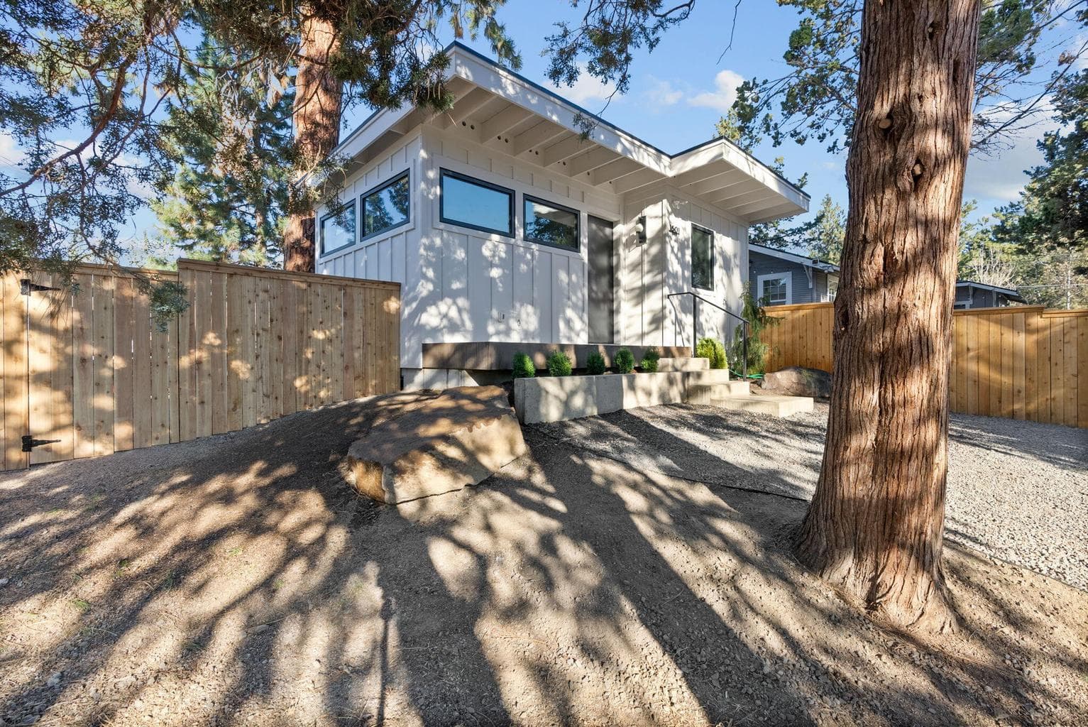 Photo of 1501 NW Newport Avenue 32 of 54