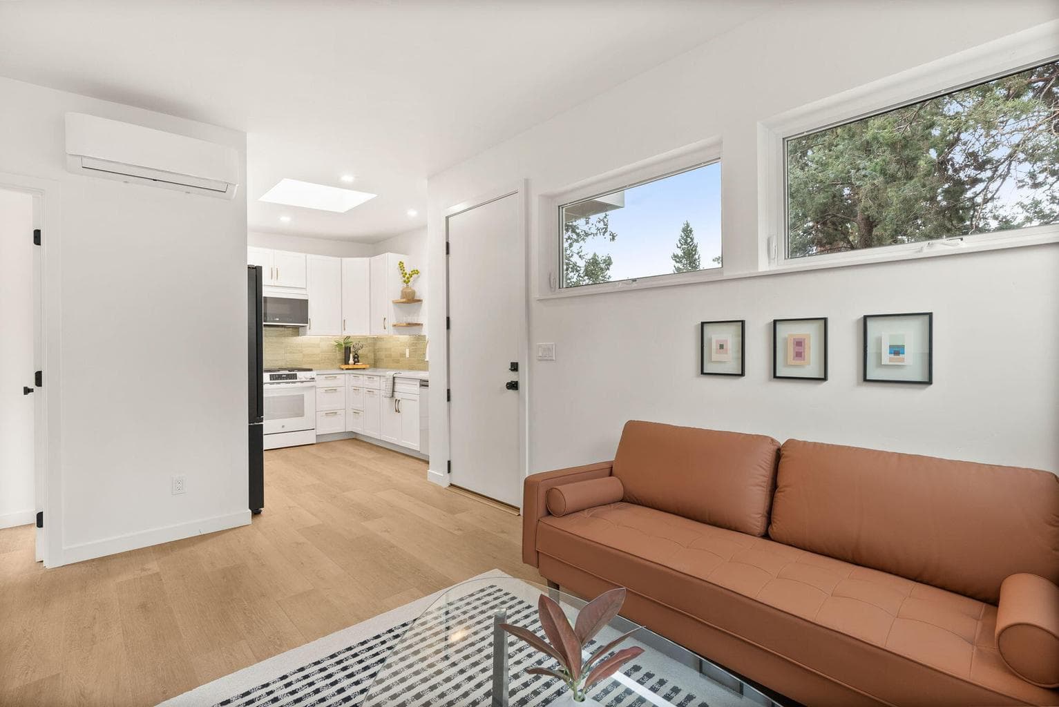 Photo of 1501 NW Newport Avenue 33 of 54