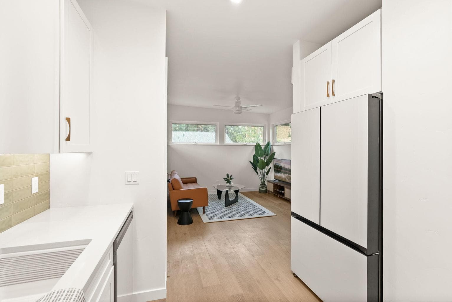 Photo of 1501 NW Newport Avenue 38 of 54