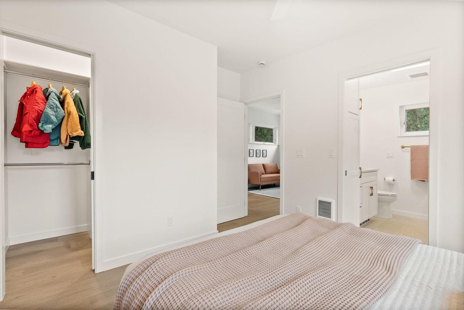 Photo of 1501 NW Newport Avenue 42 of 54