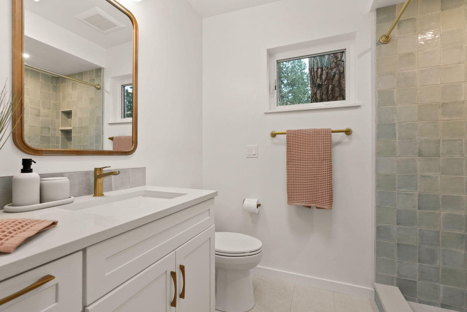 Photo of 1501 NW Newport Avenue 43 of 54