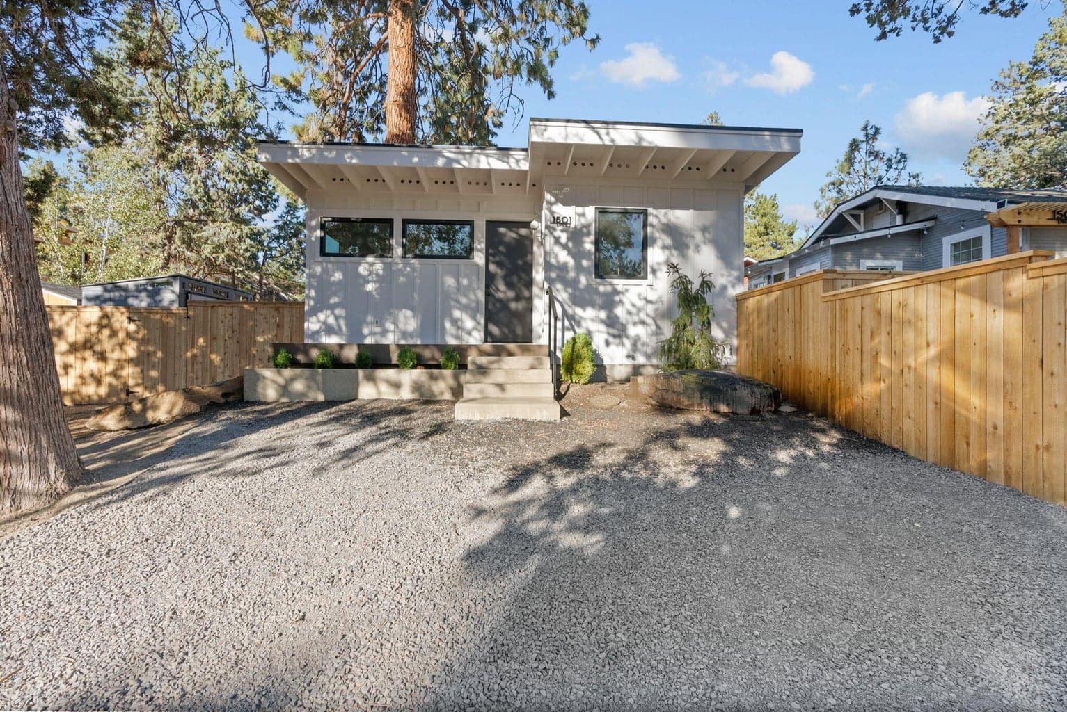 Photo of 1501 NW Newport Avenue 30 of 54