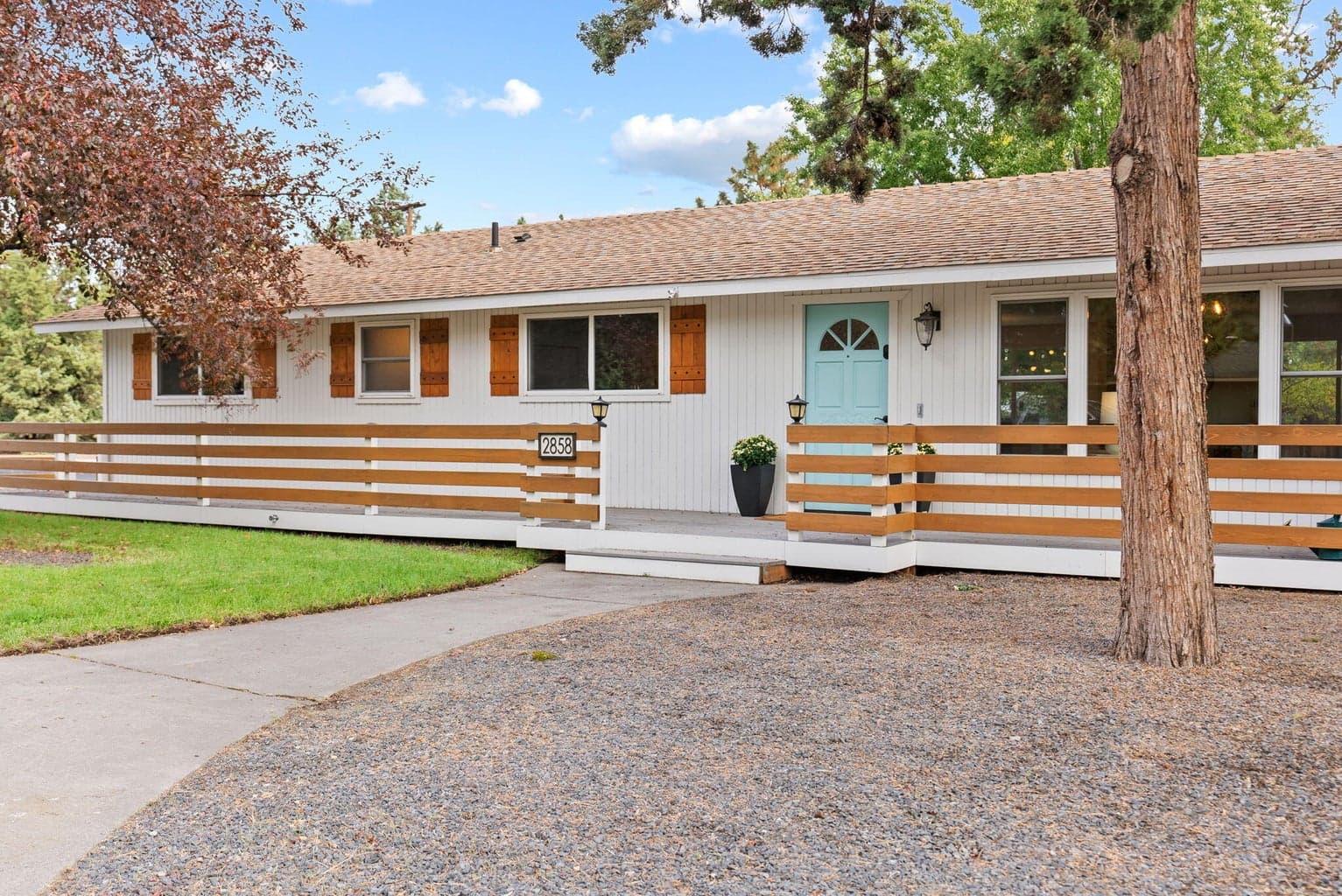 2858 NE Canyon Park Drive Midtown Bend Corner Lot