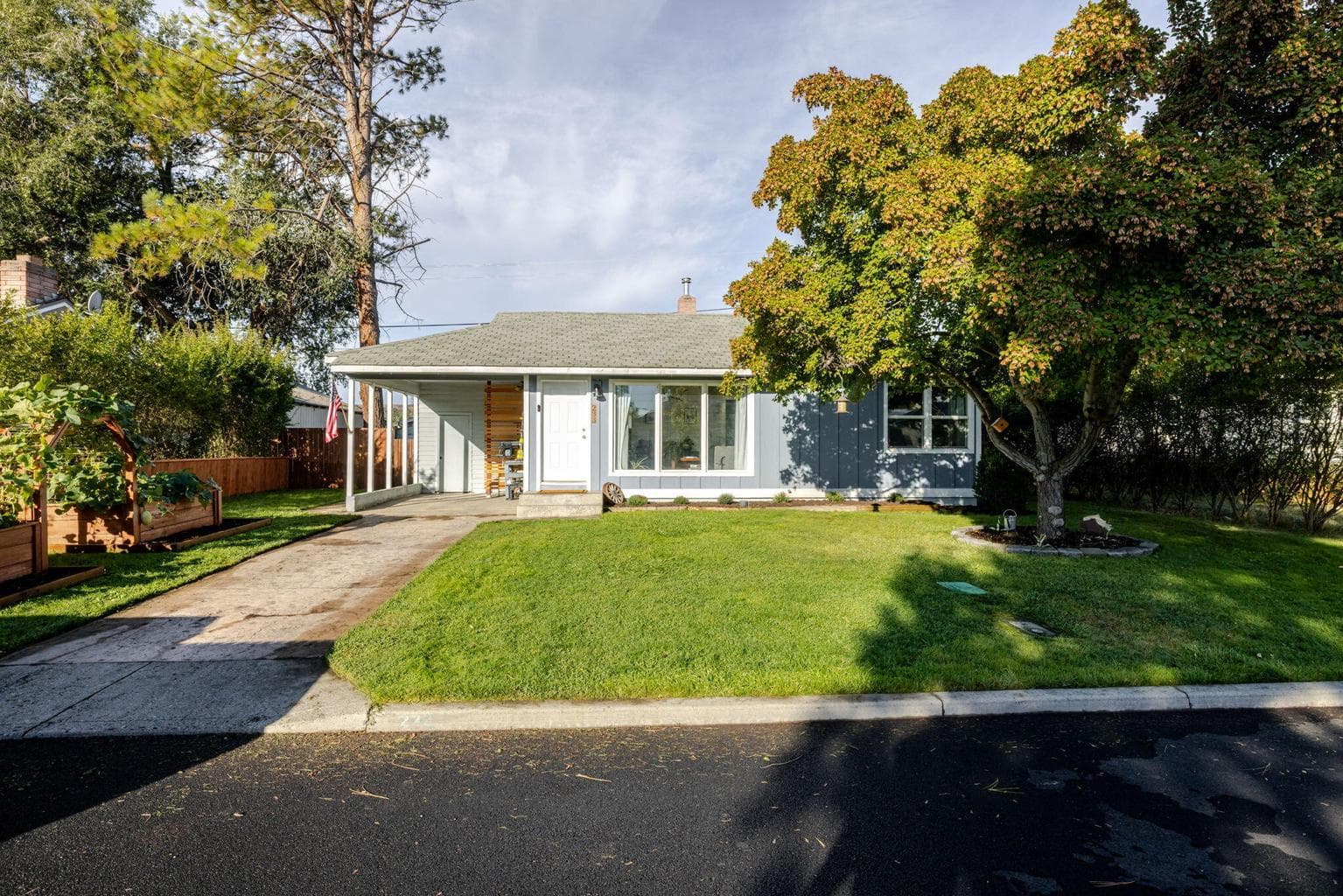Photo of 233 Ewen 3 of 26