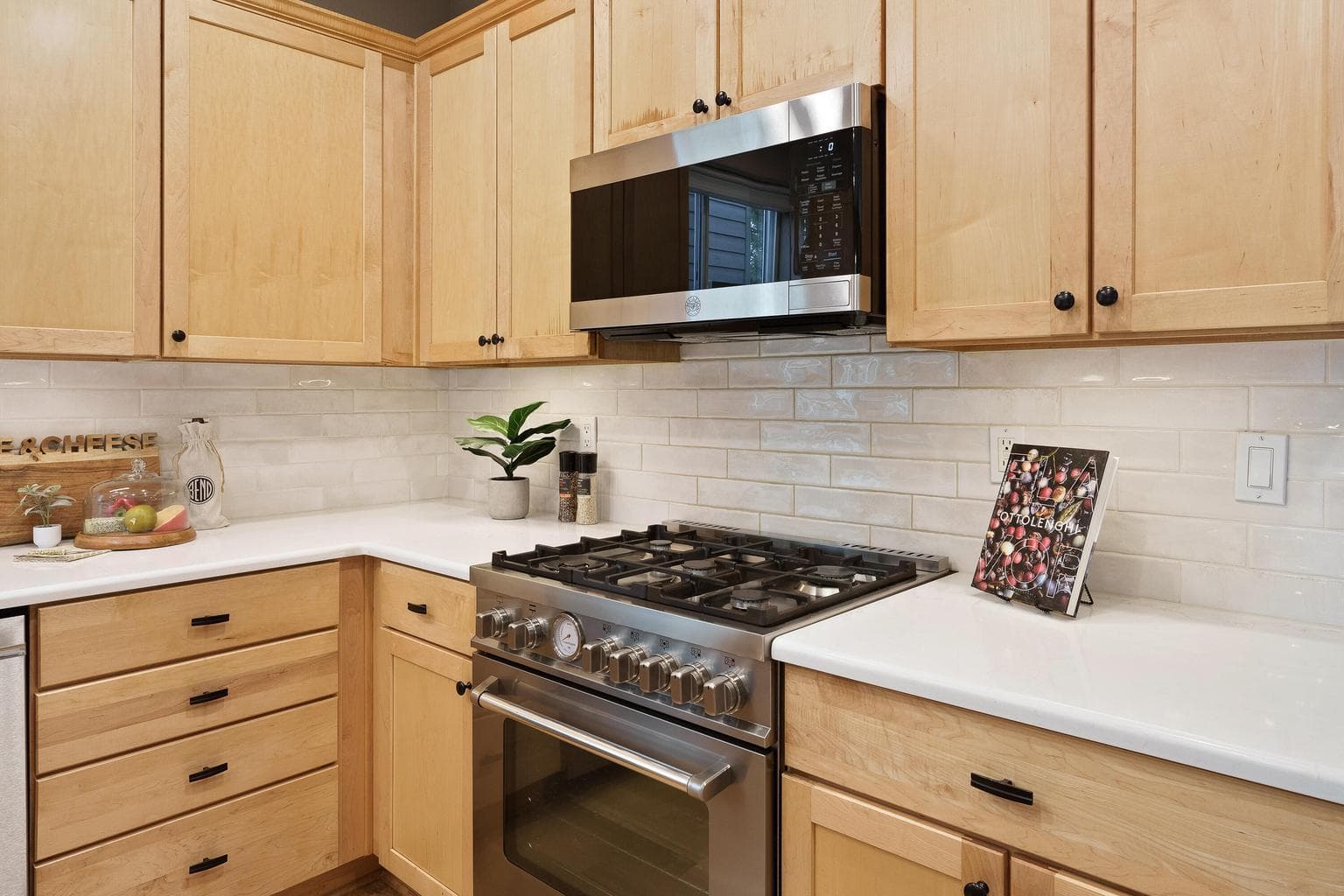 Photo of 61050 Snowbrush Drive 15 of 44