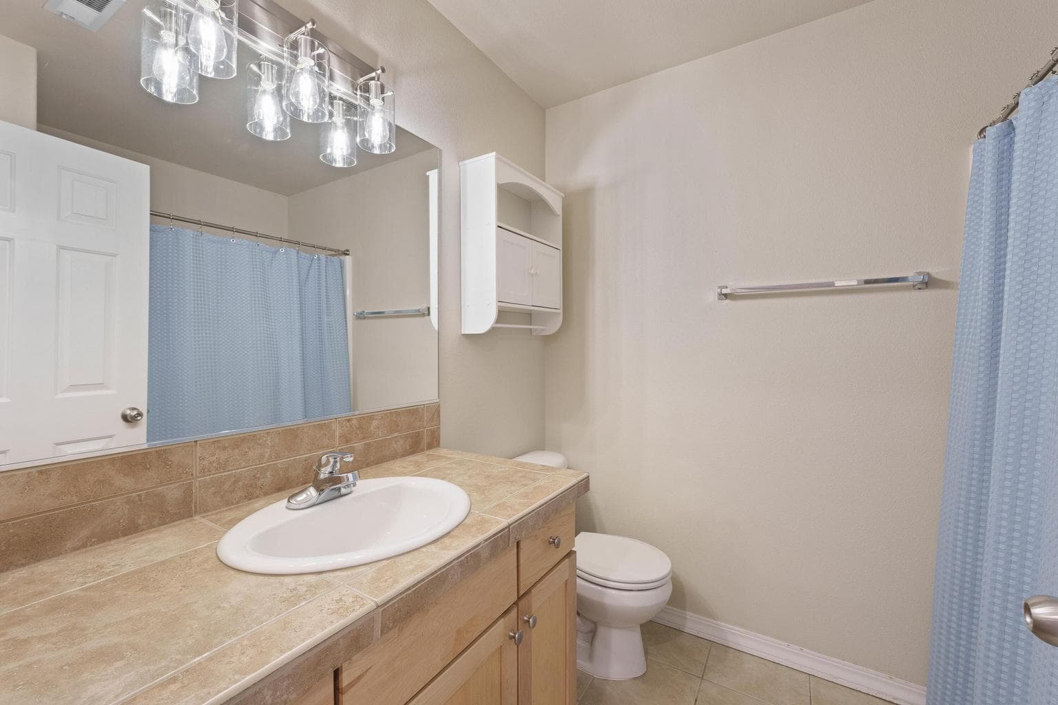 Photo of 61050 Snowbrush Drive 30 of 44