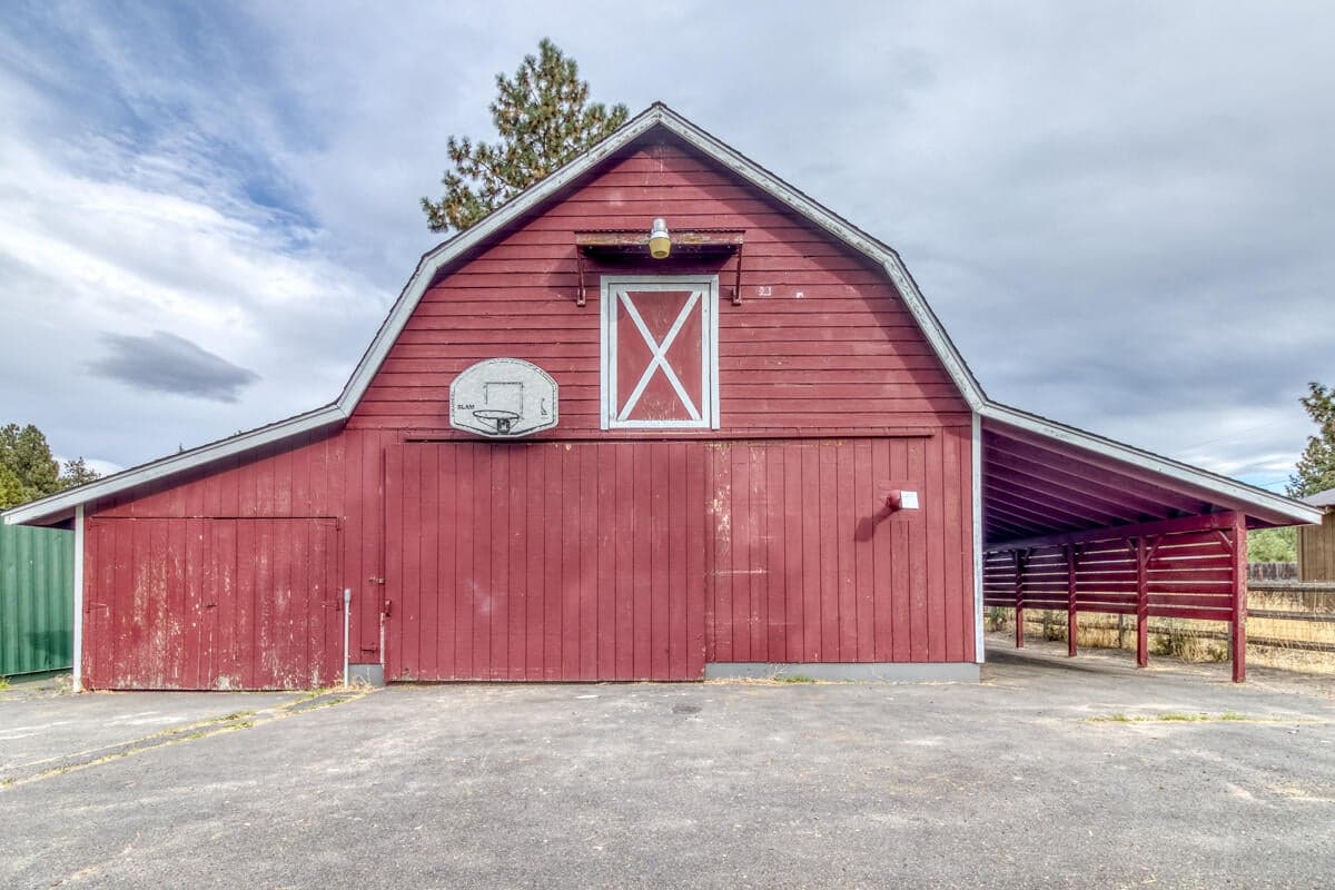 Barn