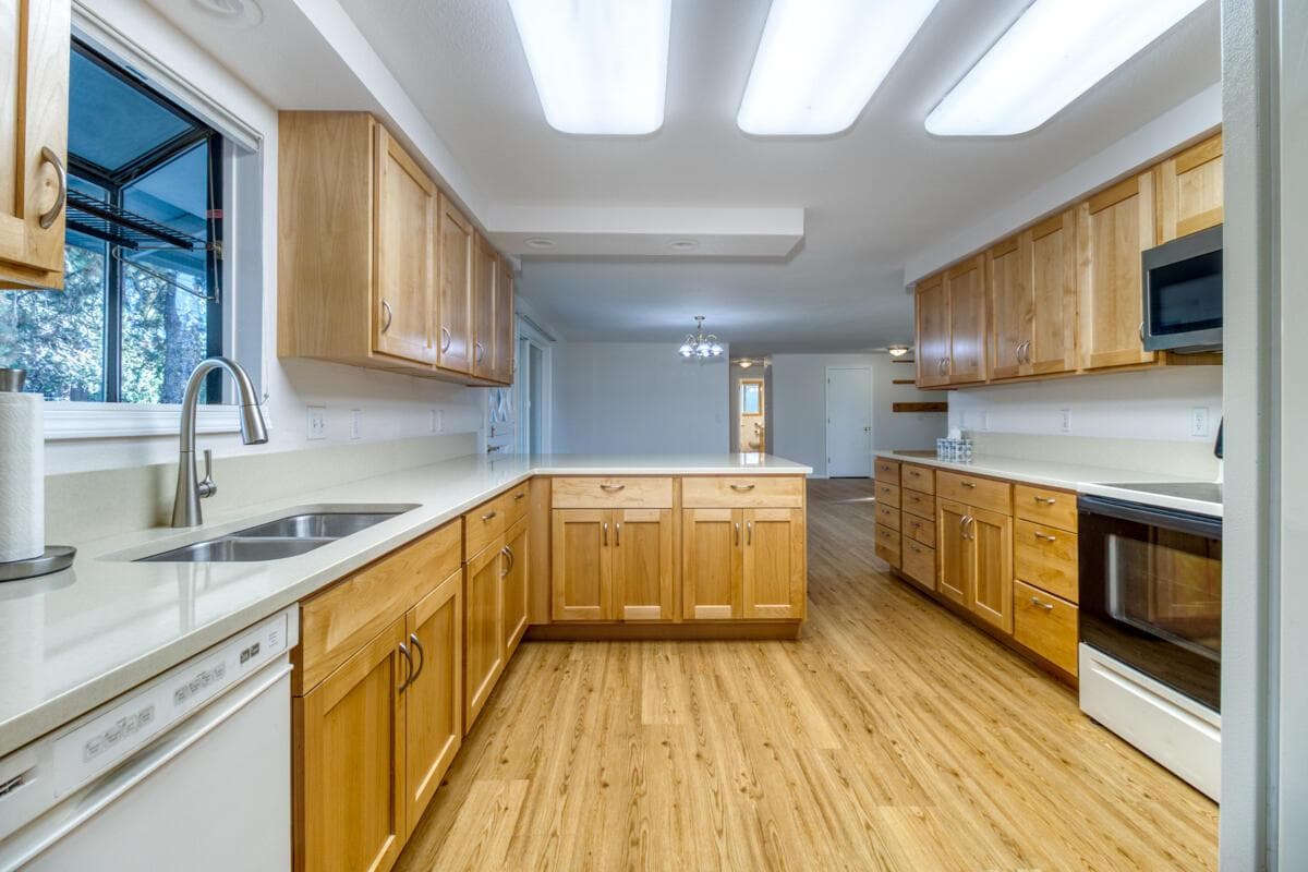 Photo of 61962 Rawhide Drive 16 of 26