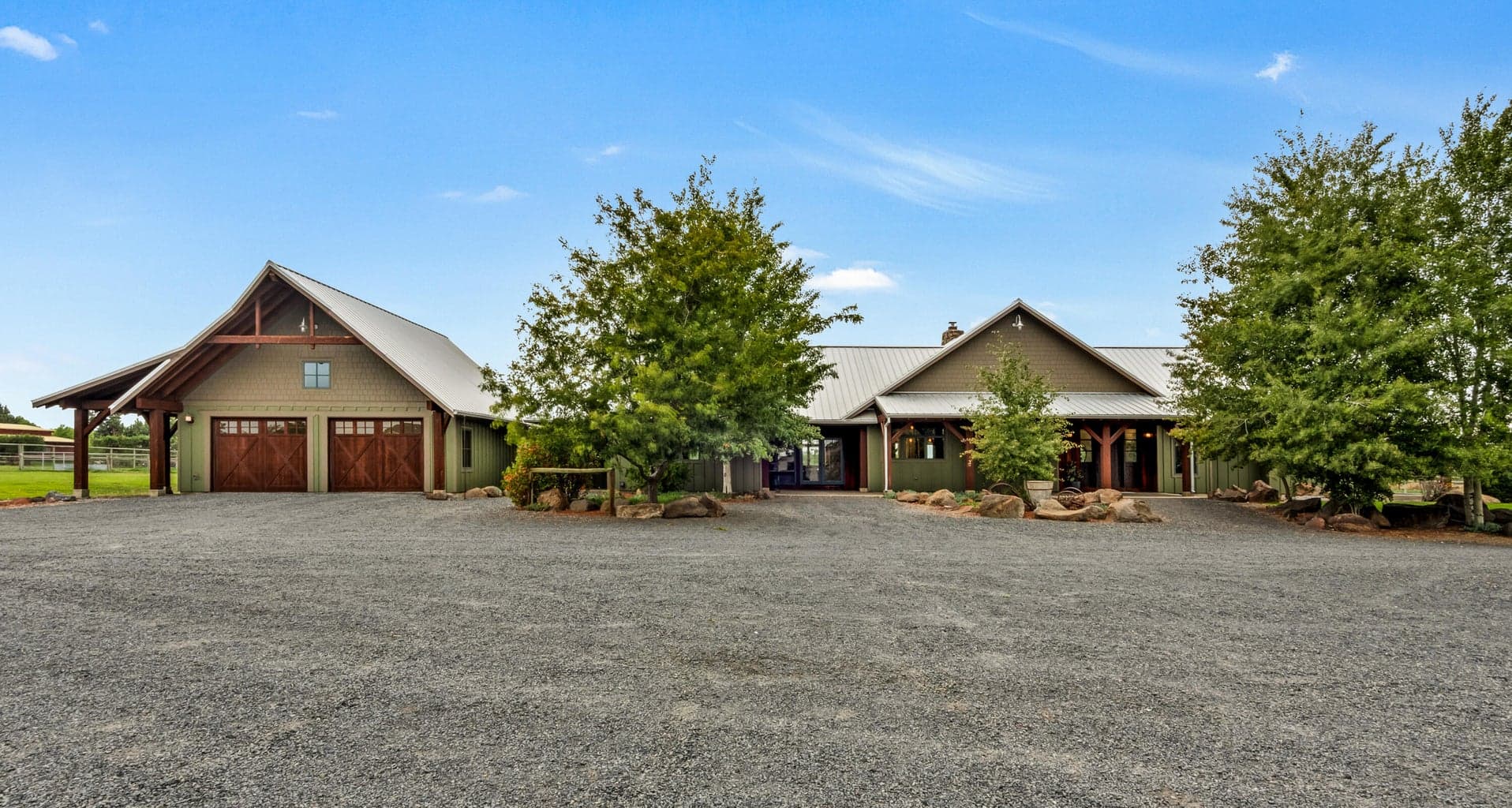 Photo of 66240 White Rock 2 of 53
