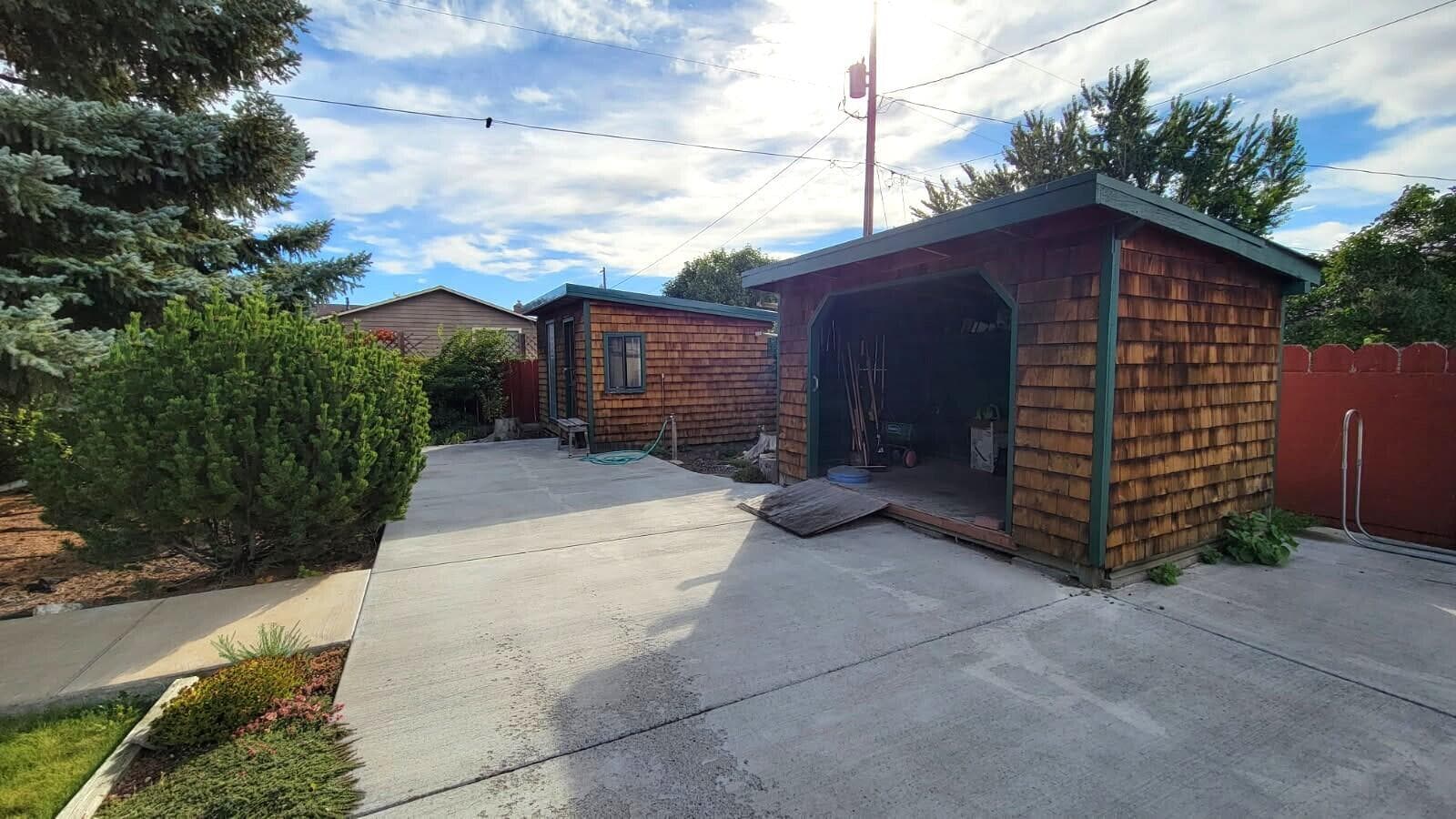 Photo of 320 SW Beaver Street 24 of 32