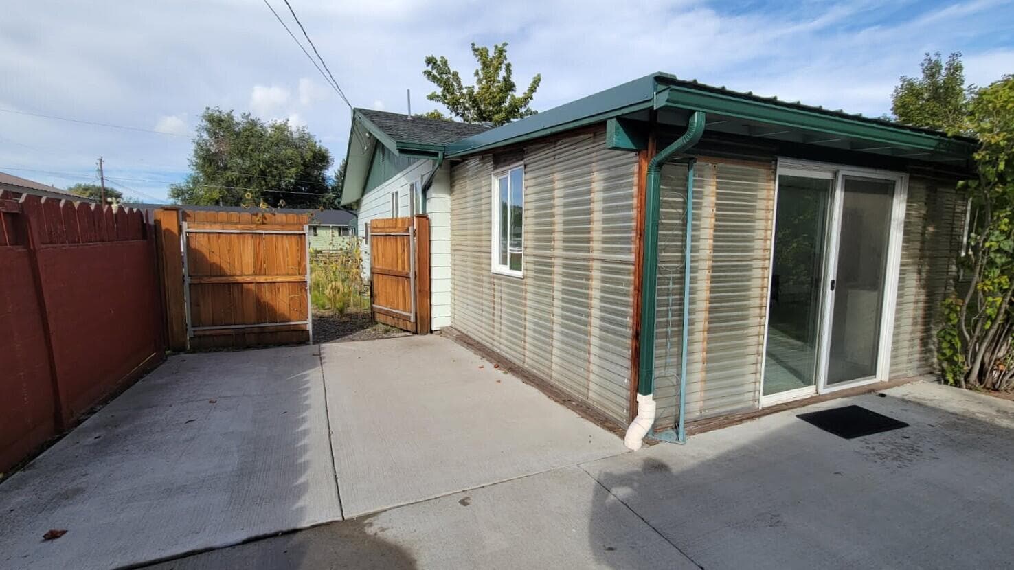 Photo of 320 SW Beaver Street 29 of 32