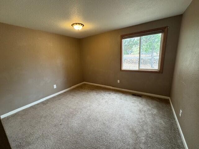 Photo of 1737 NE Wells Acres Road 14 of 22
