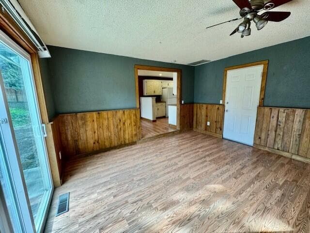 Photo of 1737 NE Wells Acres Road 8 of 22
