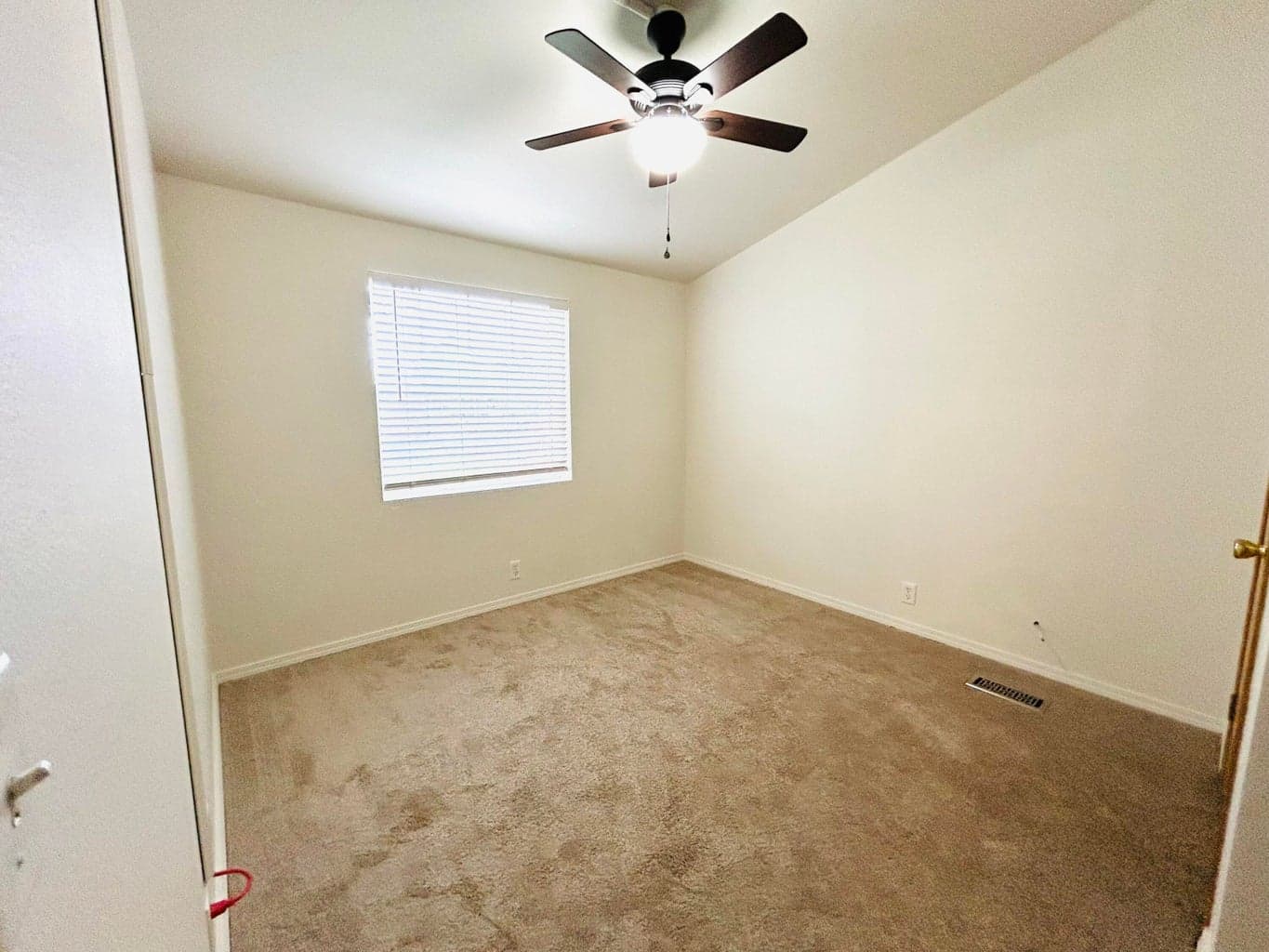 Photo of 1575 NE Lisa Court 12 of 15