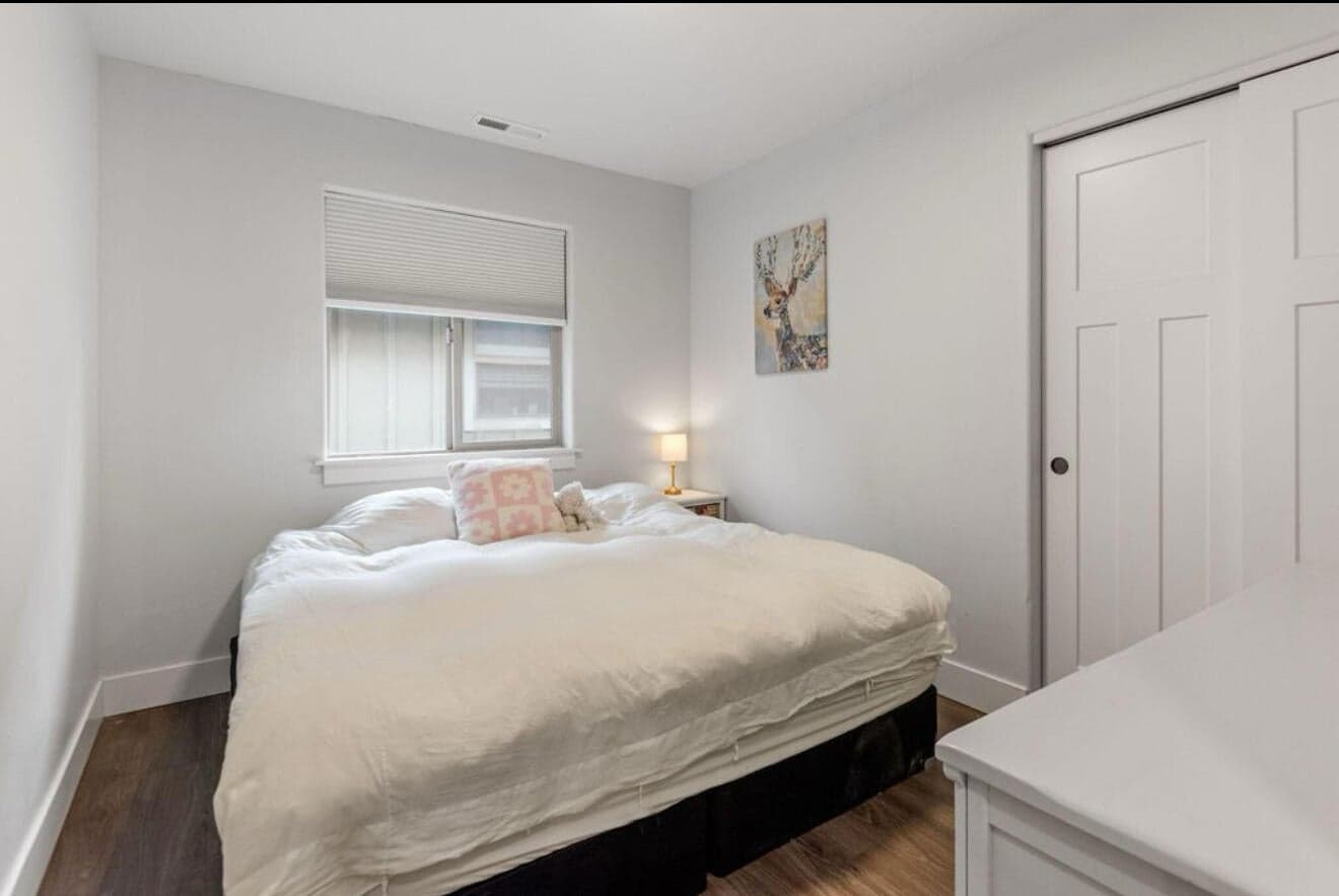 Photo of 63117 De Haviland Court 13 of 18