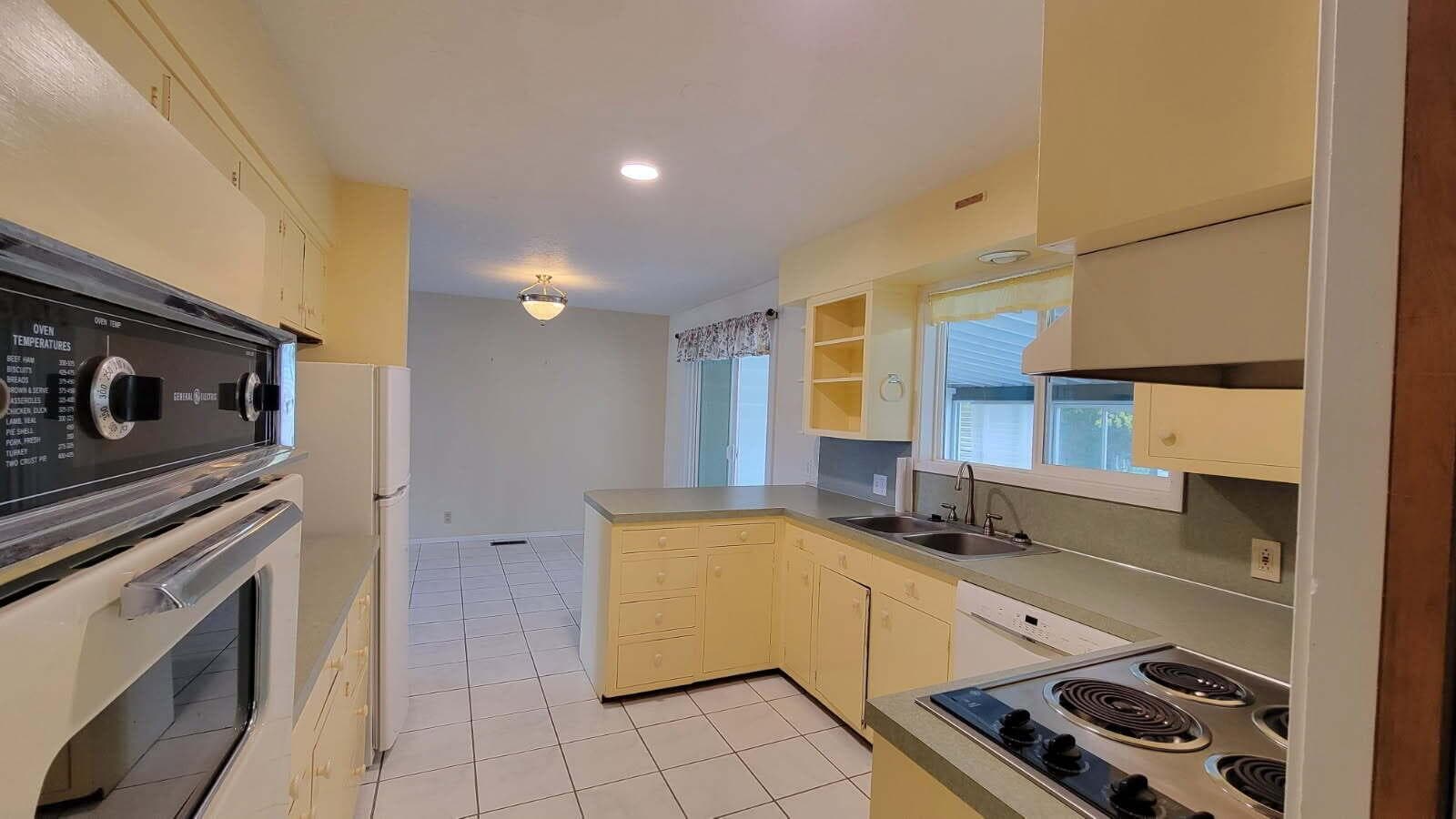 Photo of 320 SW Beaver Street 9 of 32