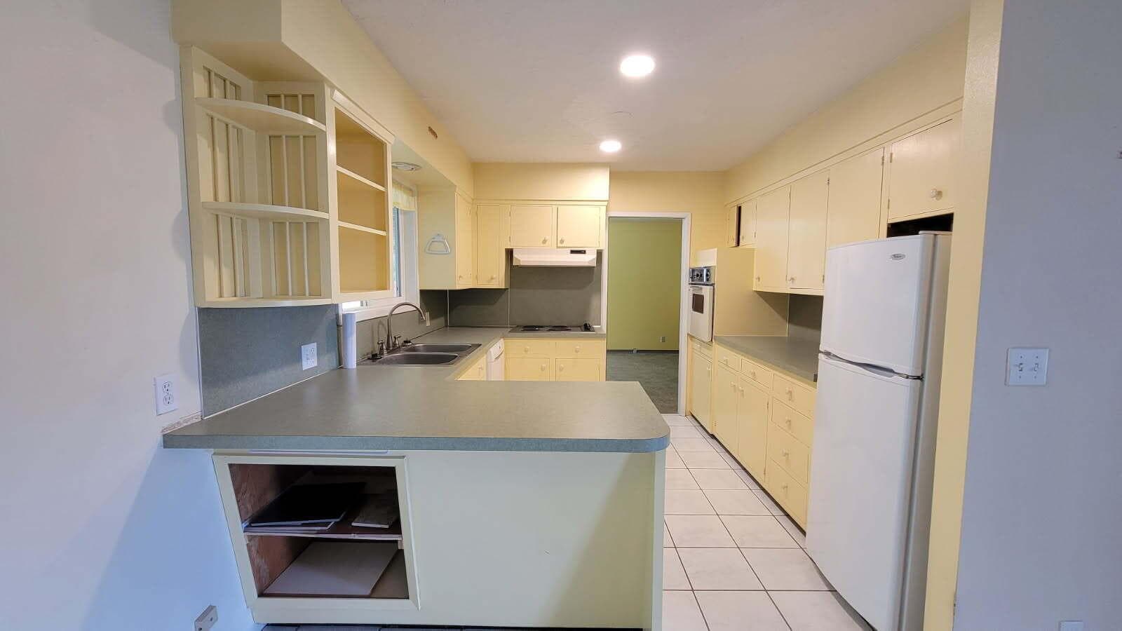 Photo of 320 SW Beaver Street 12 of 32