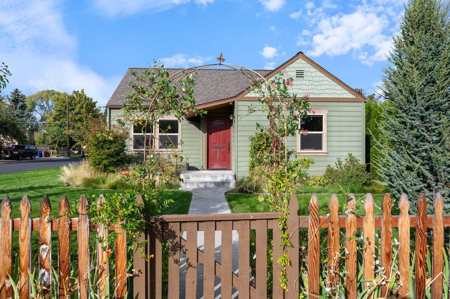 Photo of 555 14th 1 of 24