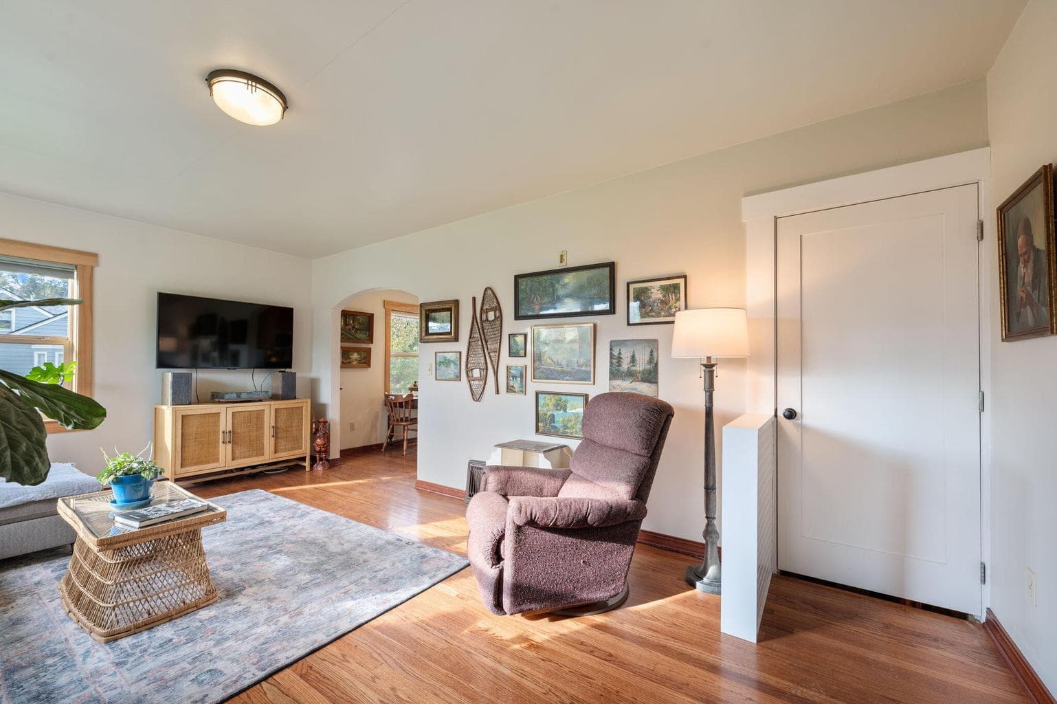 Photo of 555 14th 4 of 24