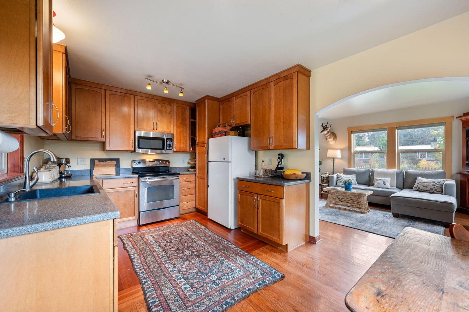 Photo of 555 14th 5 of 24