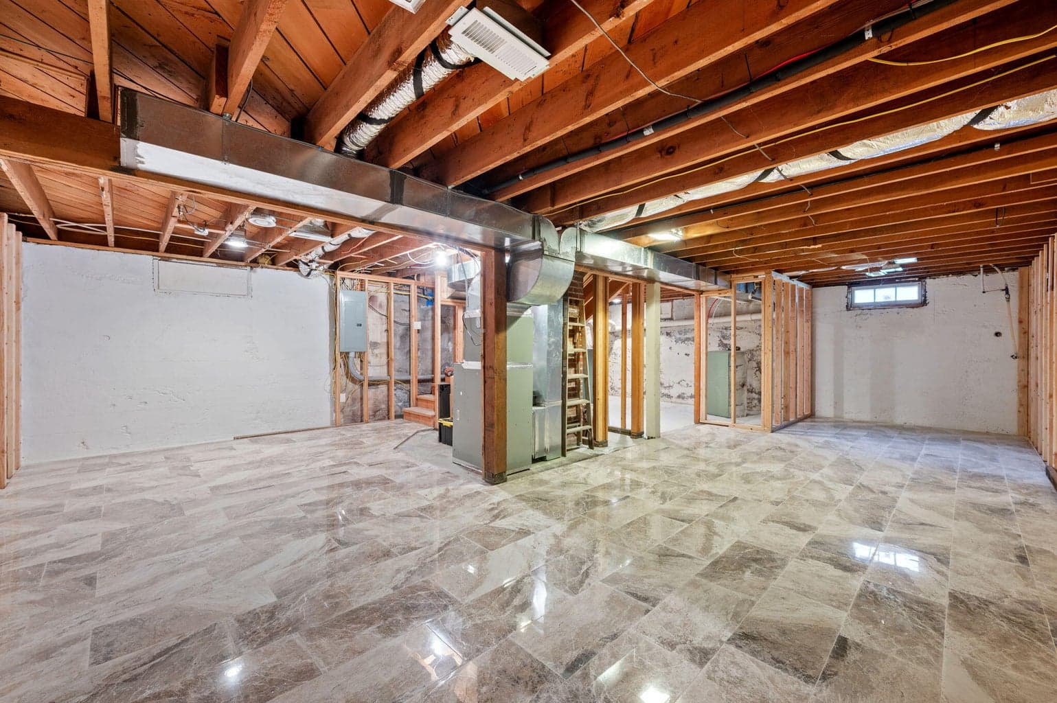 Photo of 555 SW 14th Street 15 of 24