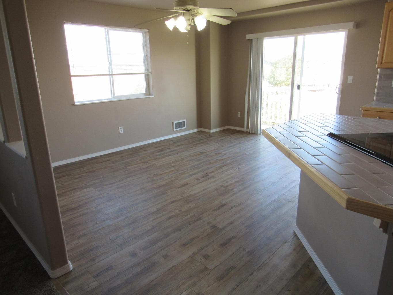 Photo of 495 NE Miller Street 10 of 19