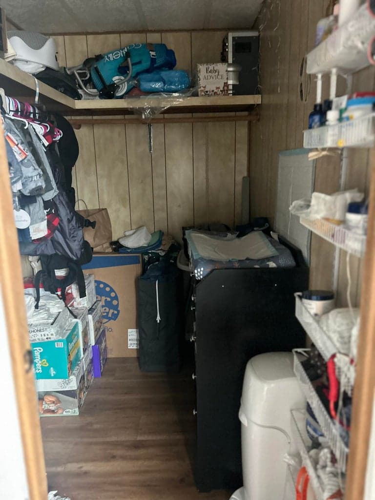 2ND Bedroom closet