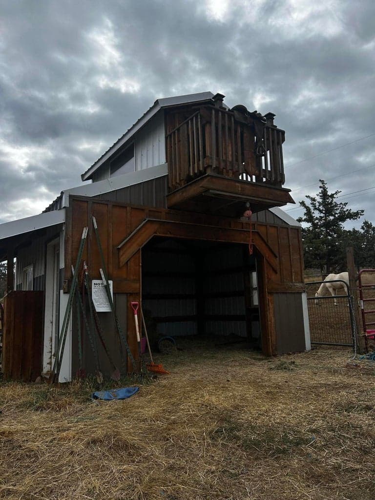 Photo of 205 SE Terrace Avenue 17 of 34