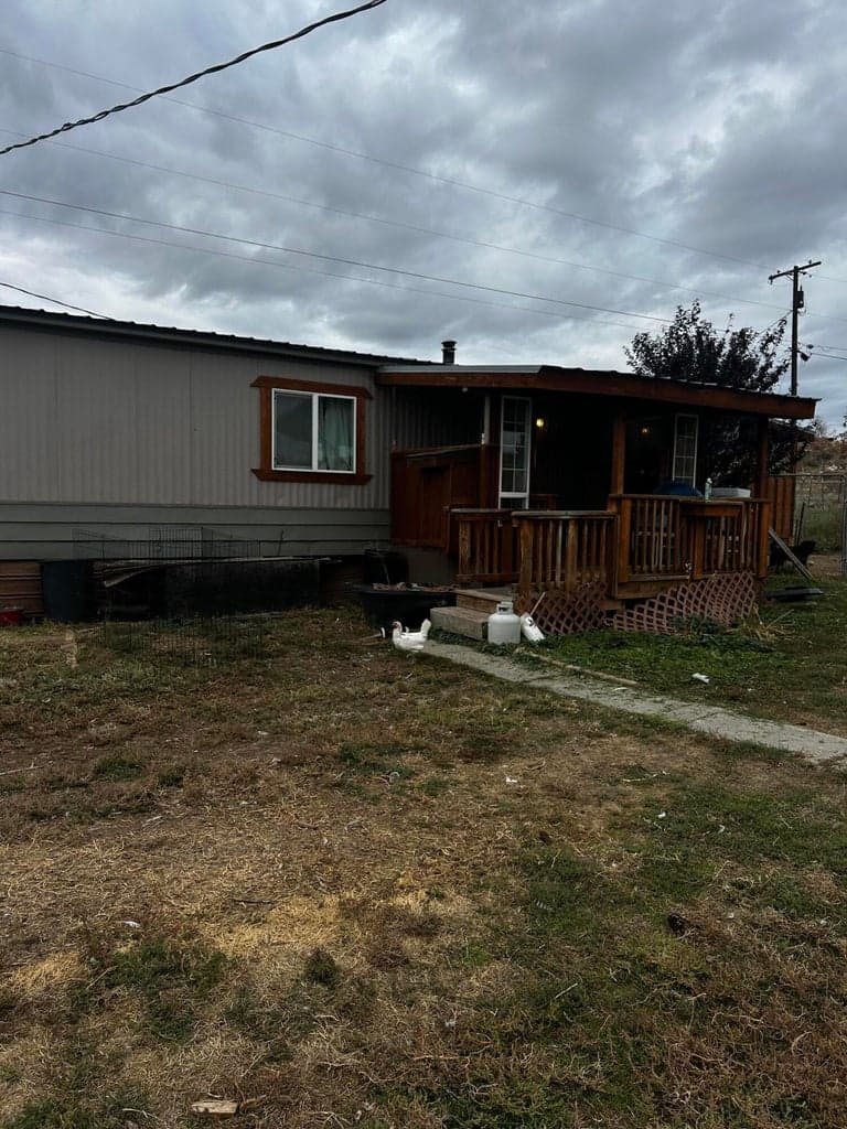 Photo of 205 SE Terrace Avenue 34 of 34