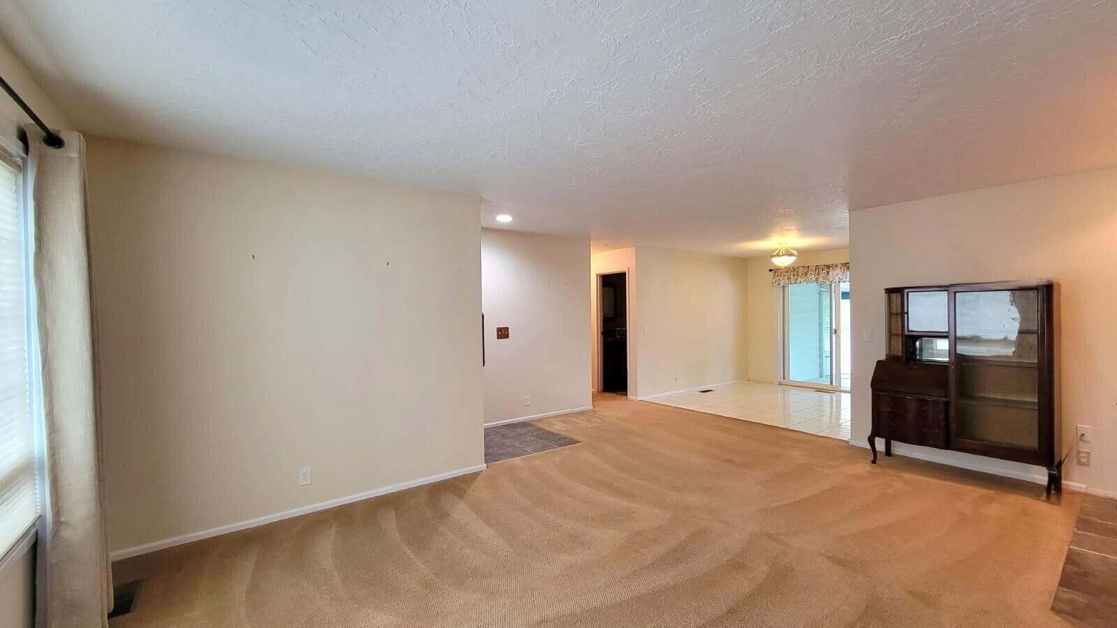 Photo of 320 Beaver 5 of 32