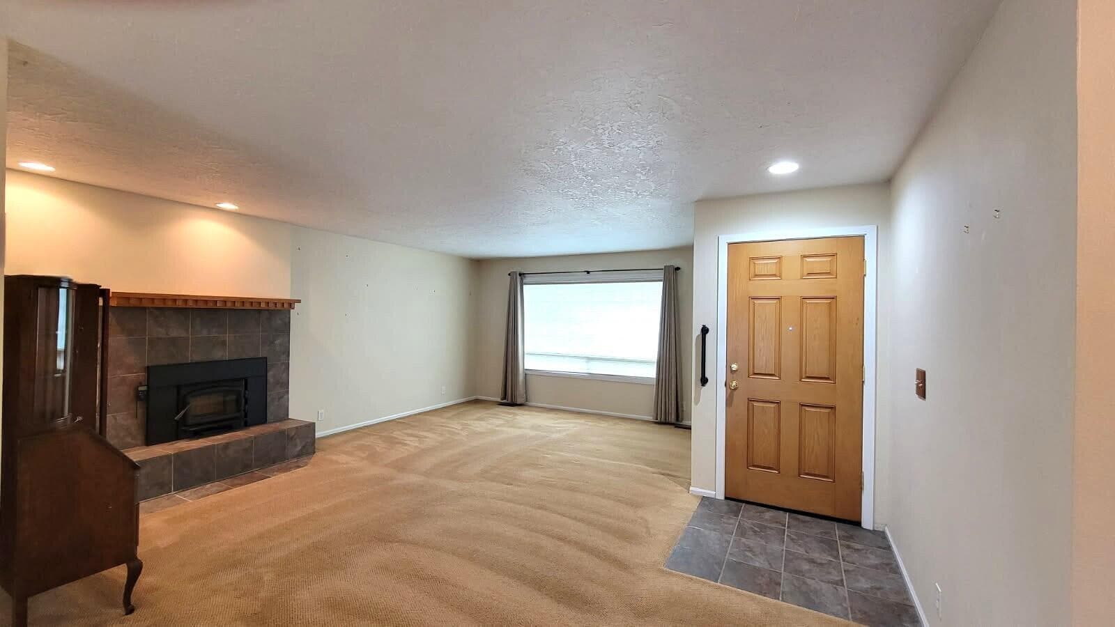 Photo of 320 SW Beaver Street 6 of 32
